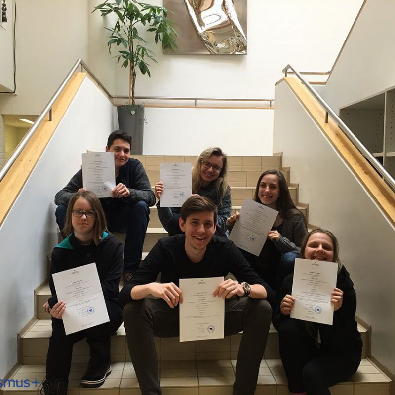 Brahe Erasmus students getting their certificates